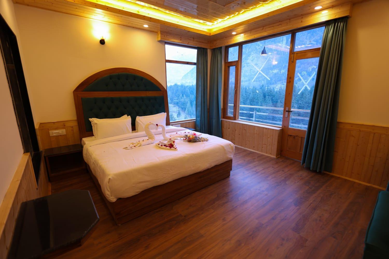 Hidden Heaven Old Manali Near Nature Park Jogni Waterfall View Rohtang Pass Mountain View - Manali (Himachal Pradesh) — Photos 2